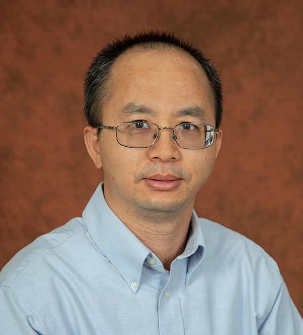 Head shot of LSI employee Qingfu Wang