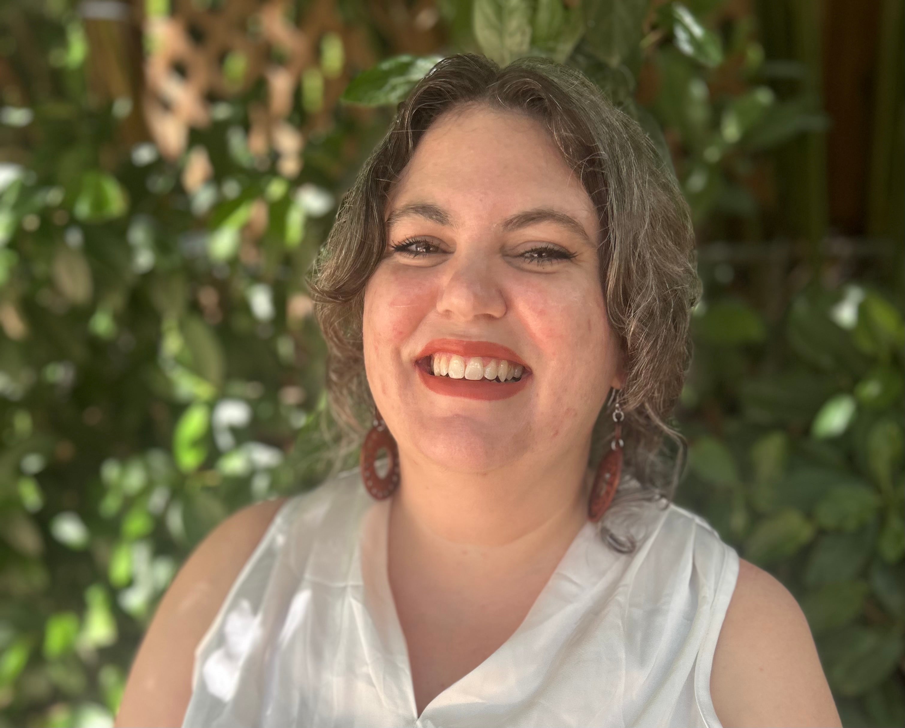 Head shot of LSI employee Julie Perry