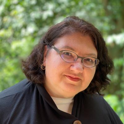 Head shot of Susan Iannuzzi 