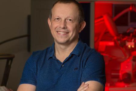 Headshot photo of Dr. Michael Shatruk