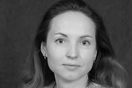 Headshot photo of Dr. Dina Vyortkina